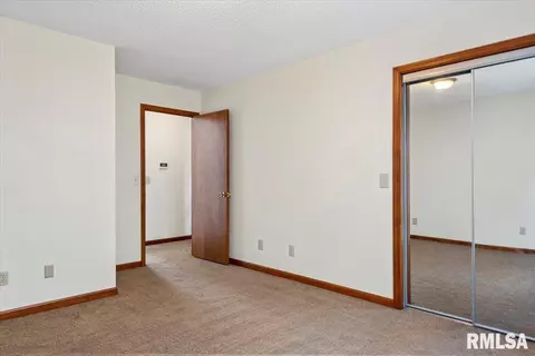Bedroom - 124 Como Ln, Springfield, IL 62703 photo 6 of 6