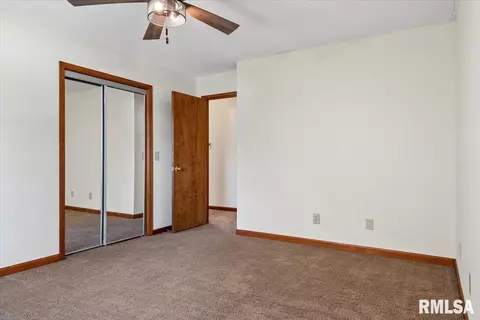 Bedroom - 124 Como Ln, Springfield, IL 62703 photo 4 of 6