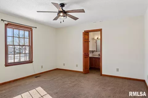 Bedroom - 124 Como Ln, Springfield, IL 62703 photo 1 of 6