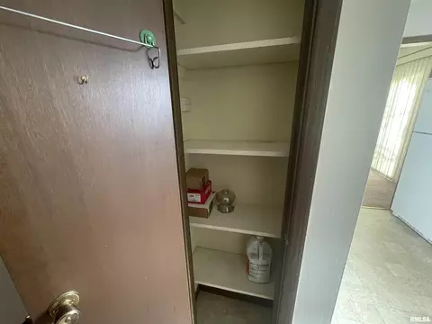 2061 W Monroe St, Springfield, IL 62704 photo 14