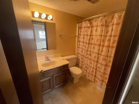2061 W Monroe St, Springfield, IL 62704 photo 7
