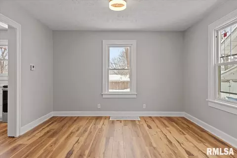 173 N Illinois St, Springfield, IL 62702 photo 12