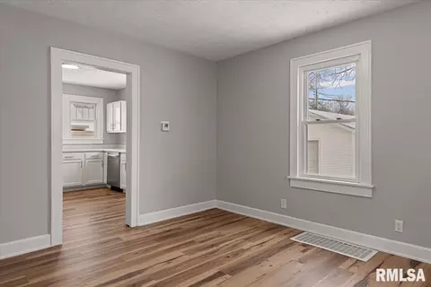 173 N Illinois St, Springfield, IL 62702 photo 13
