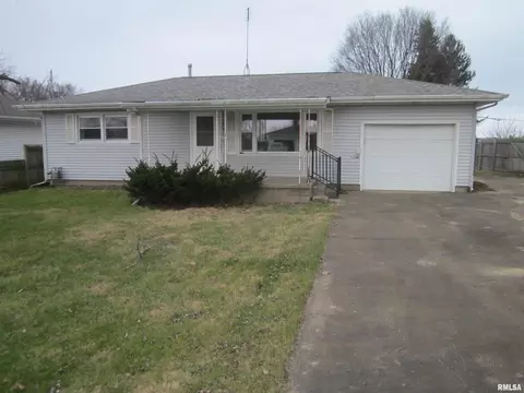 1012 E Pine St, Mason City, IL 62664