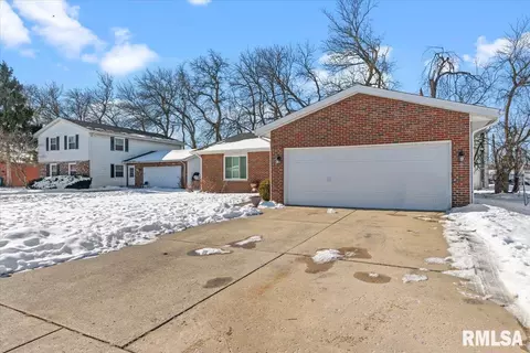 413 415 Avondale Dr, Springfield, IL 62704 photo 3