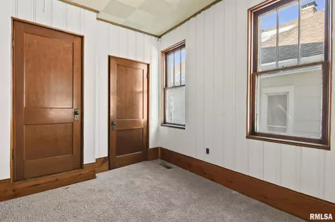 Bedroom - 2084 Peoria Rd, Springfield, IL 62702 photo 4 of 4