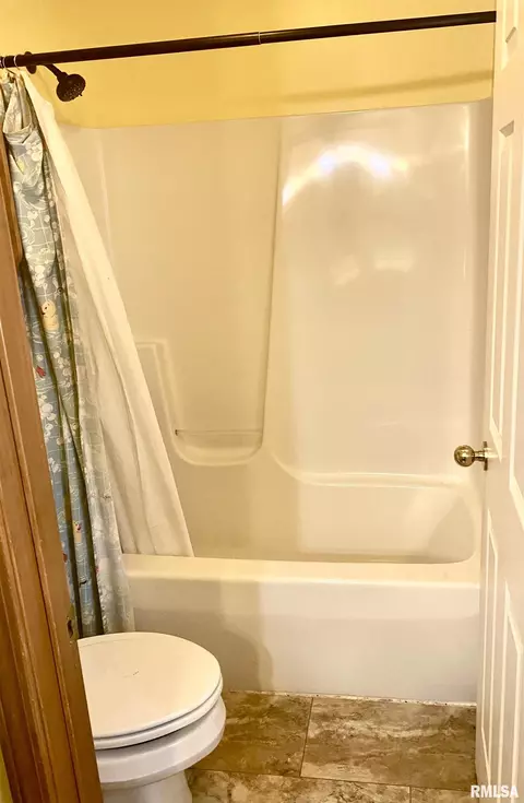 2506 Hampton, Chatham, IL 62629 photo 22