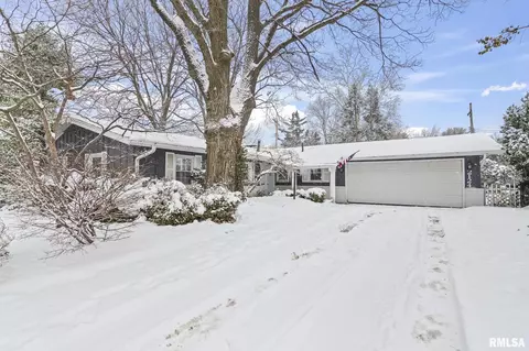 2124 Fairway Dr, Springfield, IL 62704
