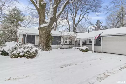 Exterior - 2124 Fairway Dr, Springfield, IL 62704 photo 8 of 8