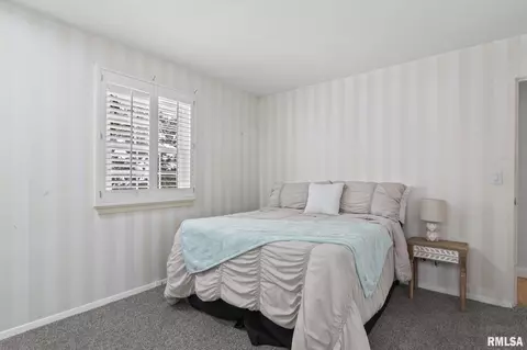Bedroom - 2124 Fairway Dr, Springfield, IL 62704 photo 6 of 6