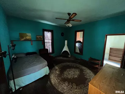 Bedroom - 112 W Winans St, Chestnut, IL 62518 photo 1 of 6