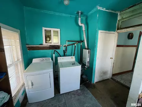 Other - 112 W Winans St, Chestnut, IL 62518 photo 3 of 3