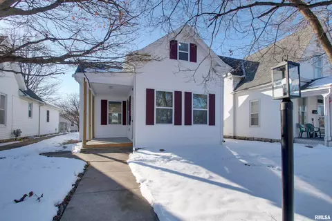 2208 State St, Quincy, IL 62301