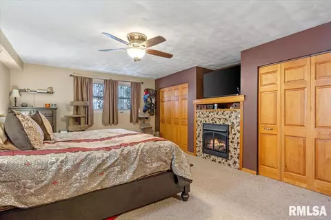 2314 Winnebago Dr, Springfield, IL 62702 photo 11