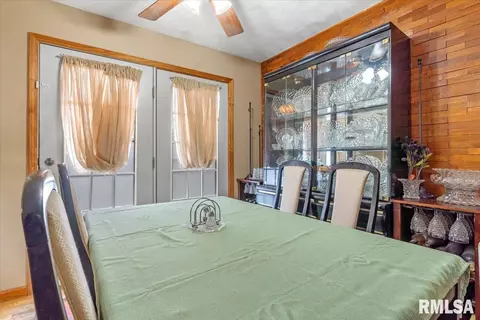 2314 Winnebago Dr, Springfield, IL 62702 photo 9