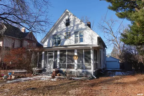 642 N Cherry St, Galesburg, IL 61401