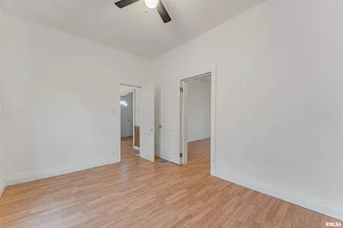 Bedroom - 728 N Kickapoo St, Lincoln, IL 62656 photo 4 of 4
