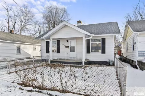 2812 S 12th St, Springfield, IL 62703