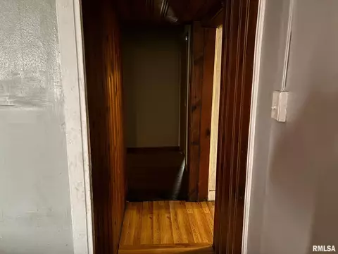 Entry Way - 1805 S 7th St, Springfield, IL 62703 photo 3 of 4