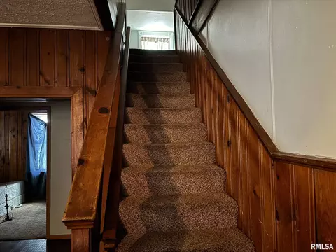 Entry Way - 1805 S 7th St, Springfield, IL 62703 photo 2 of 4