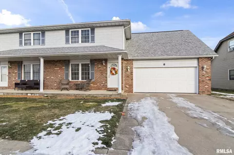 8 Dawson Cir # B, Riverton, IL 62561