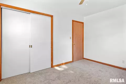 13 Midland Ct, Springfield, IL 62702 photo 4