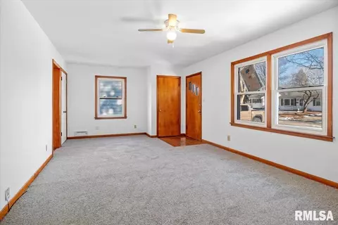 13 Midland Ct, Springfield, IL 62702 photo 18