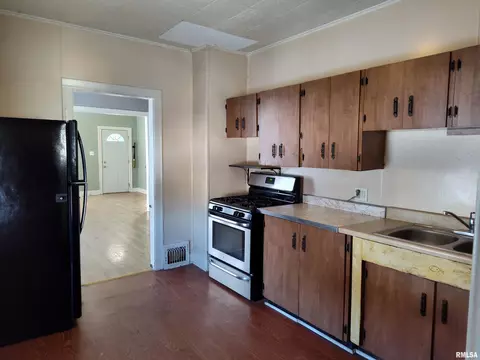 Entry Way - 1703 Cummins Ave, Springfield, IL 62703 photo 1 of 1