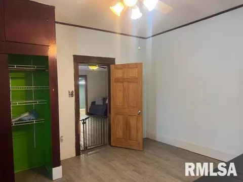 305 W York St, Camp Point, IL 62320 photo 6