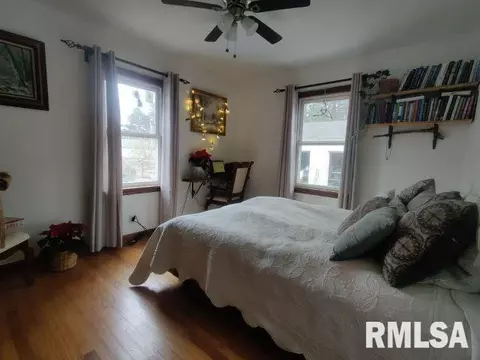 564 W Elliott Ave, Springfield, IL 62702 photo 6