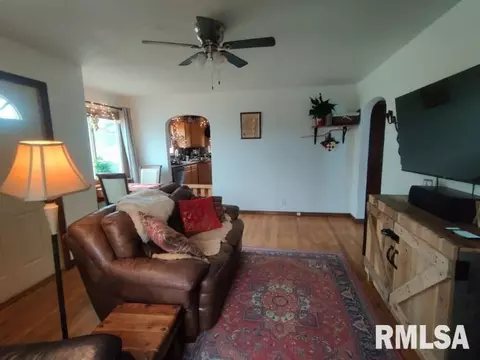 564 W Elliott Ave, Springfield, IL 62702 photo 3