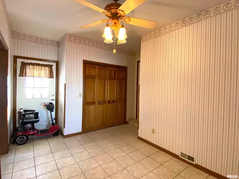 Entry Way - 1480 State Route 100 Hwy, Bluffs, IL 62621 photo 3 of 4