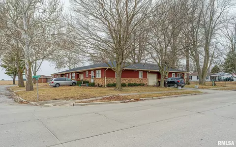 1903 Pulaski St, Lincoln, IL 62656
