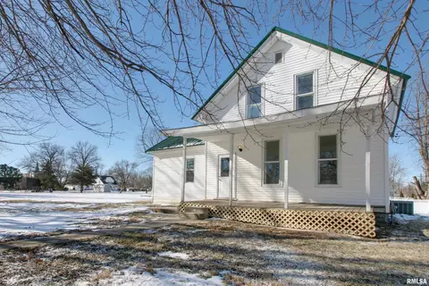 200 S Madison St, Clayton, IL 62324