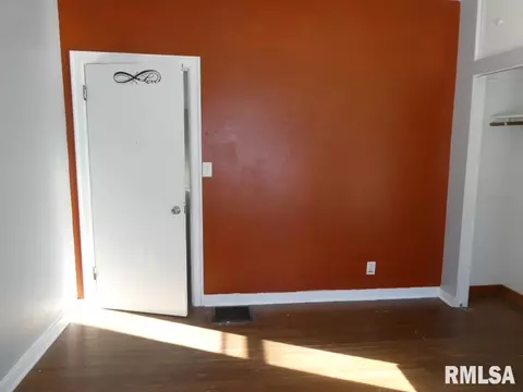 Bedroom - 1054 Patton Ave, Springfield, IL 62702 photo 1 of 3