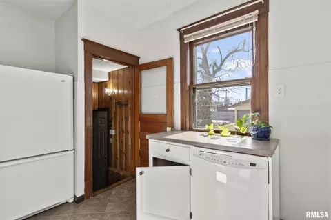 Other - 212 E Spruce St, Springfield, IL 62704 photo 1 of 11