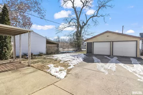 Exterior - 212 E Spruce St, Springfield, IL 62704 photo 6 of 6