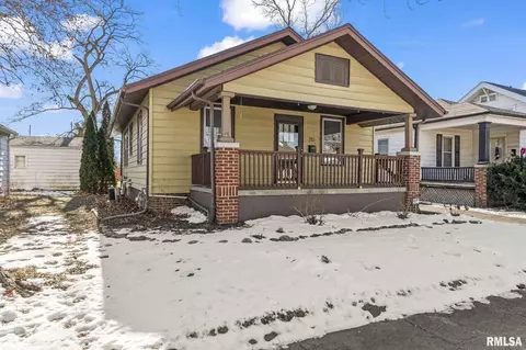 Exterior - 212 E Spruce St, Springfield, IL 62704 photo 2 of 6