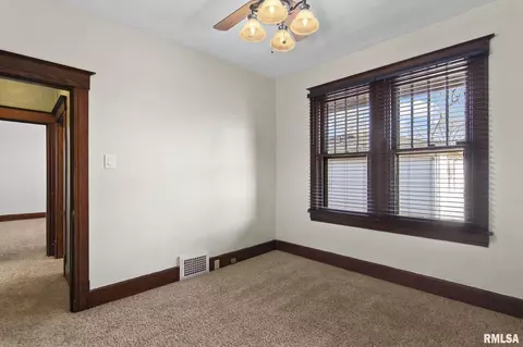 Other - 212 E Spruce St, Springfield, IL 62704 photo 2 of 11