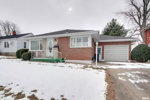 1404 Spruce St, Quincy, IL 62301