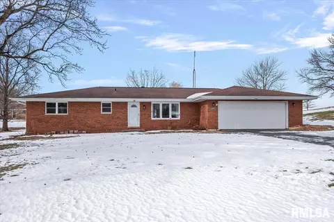 1727 New Salem Church Rd, New Berlin, IL 62670