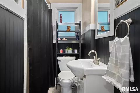 Bath - 1817 S State St, Springfield, IL 62704 photo 1 of 2