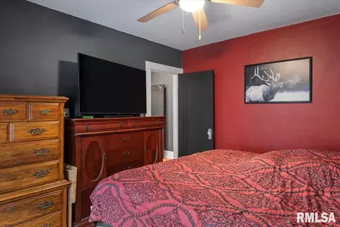 Bedroom - 1817 S State St, Springfield, IL 62704 photo 2 of 7