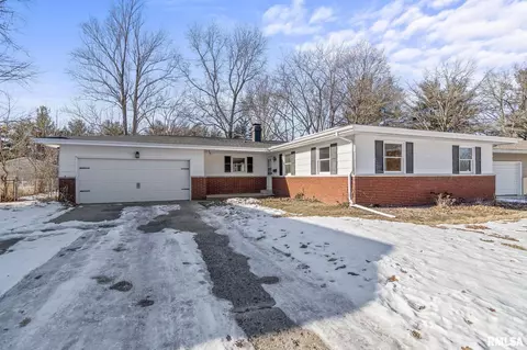 813 Roanoke Dr, Springfield, IL 62704