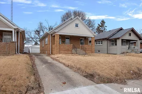 2415 S 6th St, Springfield, IL 62703