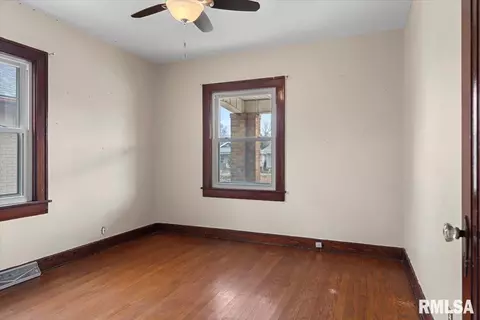 2415 S 6th St, Springfield, IL 62703 photo 14