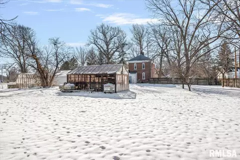 Exterior - 307 E Hargrave St, Athens, IL 62613 photo 9 of 14