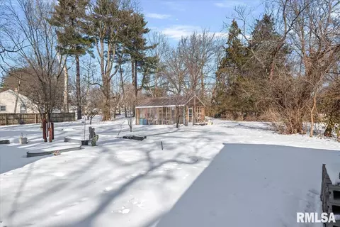 Exterior - 307 E Hargrave St, Athens, IL 62613 photo 7 of 14