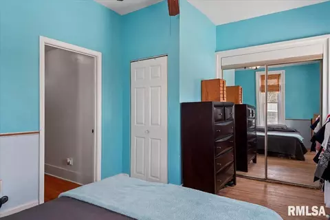 Bedroom - 307 E Hargrave St, Athens, IL 62613 photo 3 of 9
