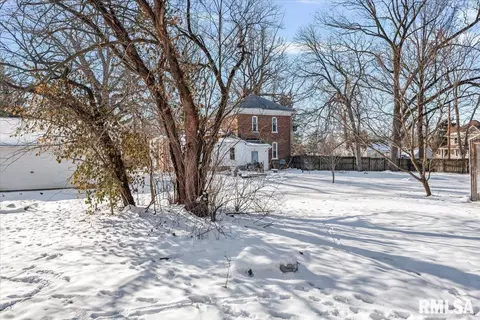 Exterior - 307 E Hargrave St, Athens, IL 62613 photo 8 of 14